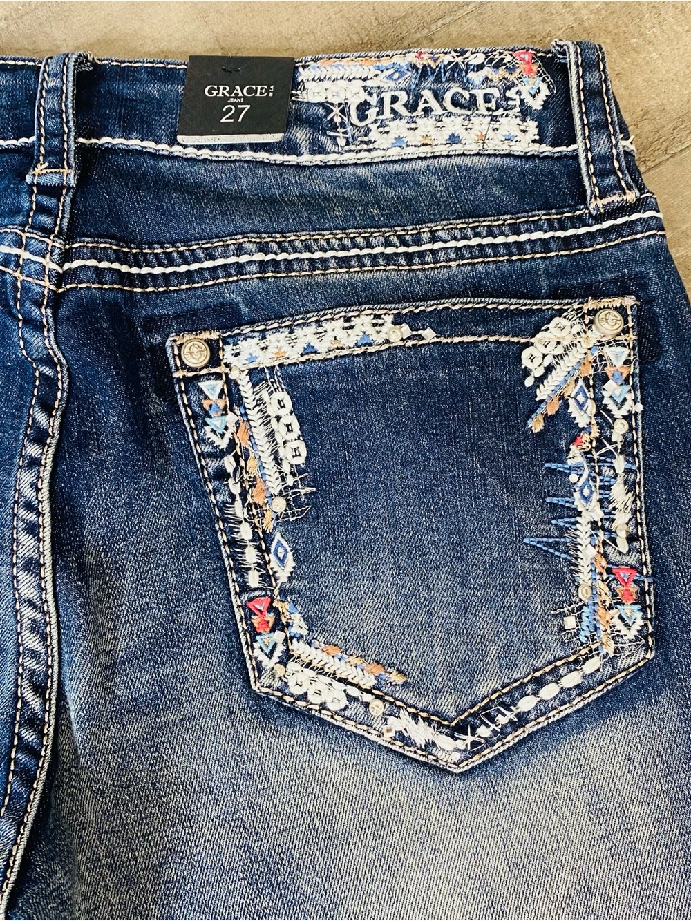 Grace in LA Bootcut Jeans Size 27 Embellished Aztec Pocket Mid Rise - Picture 6 of 10